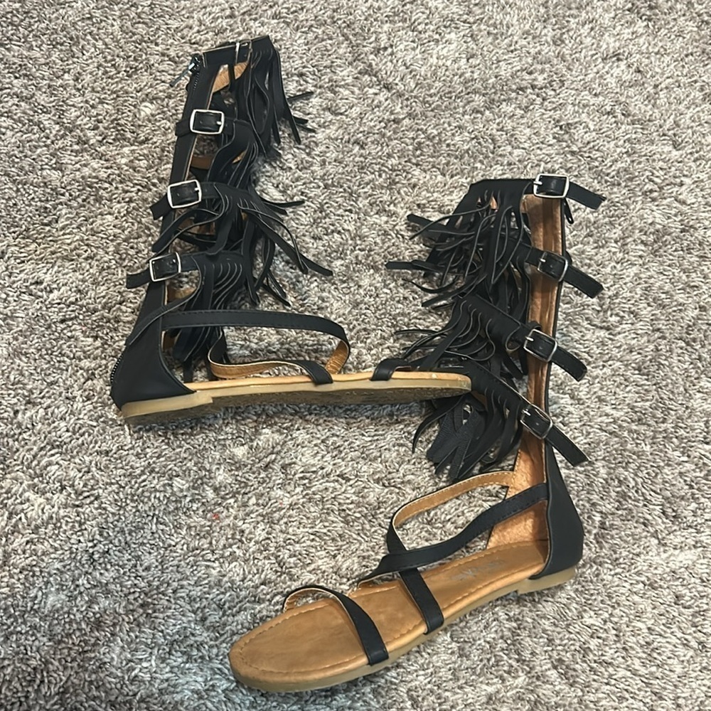 Girls Black Gladiator Fringe Sandals